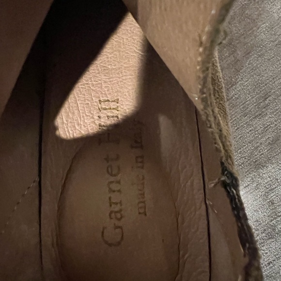 Garnet Hill green suede booties size 7. - Picture 6 of 7